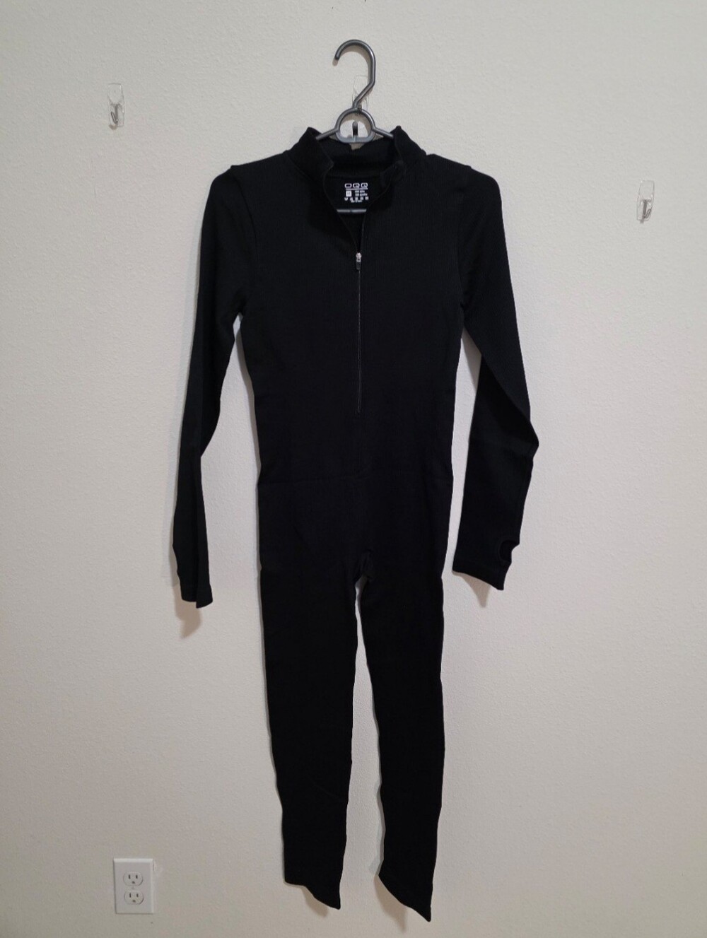OQQ Ladies Size Medium Yoga Suit